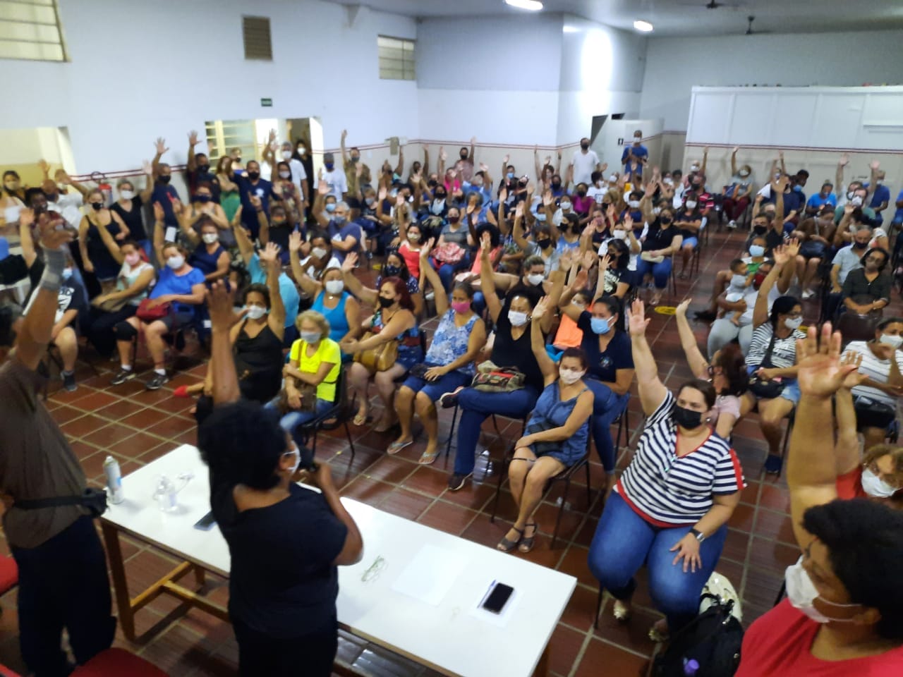 Em assembleia, servidores rejeitam proposta e decretam greve a partir de segunda-feira (14) em Limeira