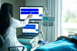 Melhora ocupação de UTIs por Covid, e só 3 estados e DF têm taxas acima de 80%