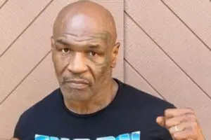 Mike Tyson diz que morte da mãe foi uma das 'melhores coisas que aconteceram'