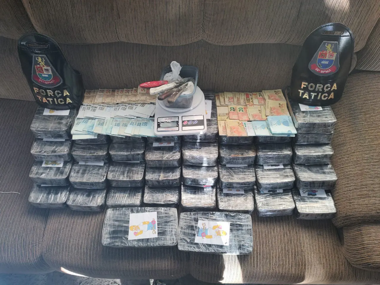 Polícia Militar prende 3 com 36 quilos de pasta base de cocaína em Limeira