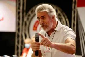 Para Antonio Rogério Magri, ex-ministro do Trabalho, única saúda é tirar Bolsonaro