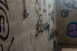 Banheiros recém-inaugurados no Parque Cidade de Limeira são vandalizados