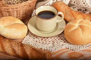 Alta no preço do café e do trigo afeta rotina de comerciantes e consumidores em Limeira