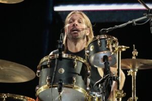 Foo Fighters no Lollapalooza 2022 tem show cancelado com morte de baterista