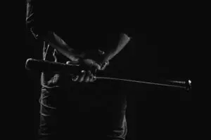 Homem agride atual companheiro da ex com bastão de beisebol, caso aconteceu no Jd. Barão de Limeira