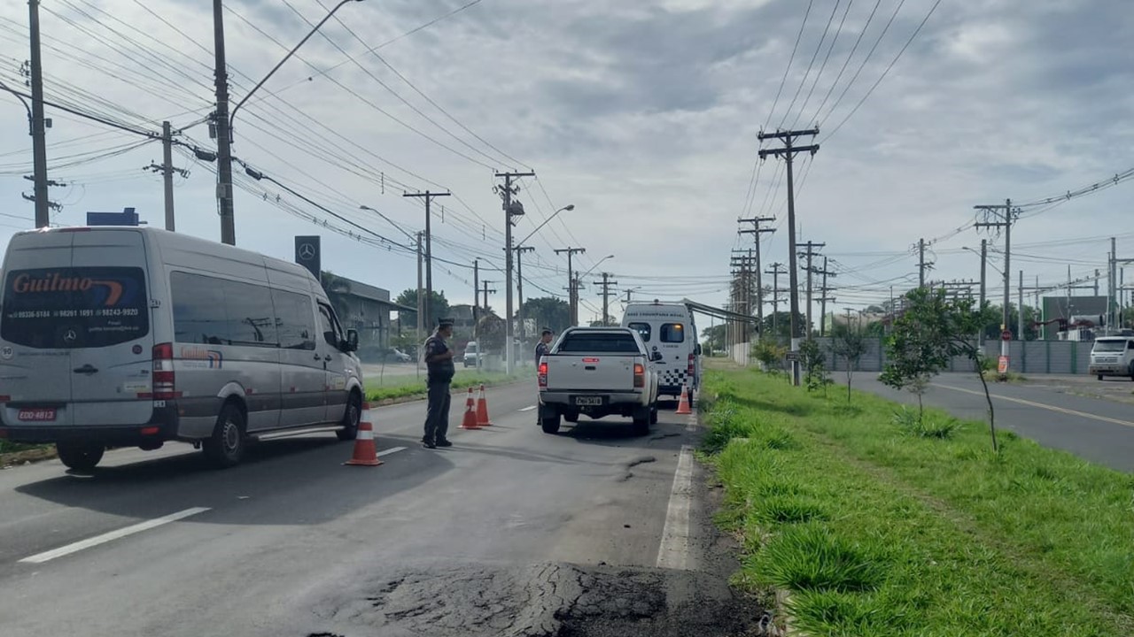 Contra onda de furtos e roubos de caminhonetes em Limeira, PM faz operação e multa 8 motoristas