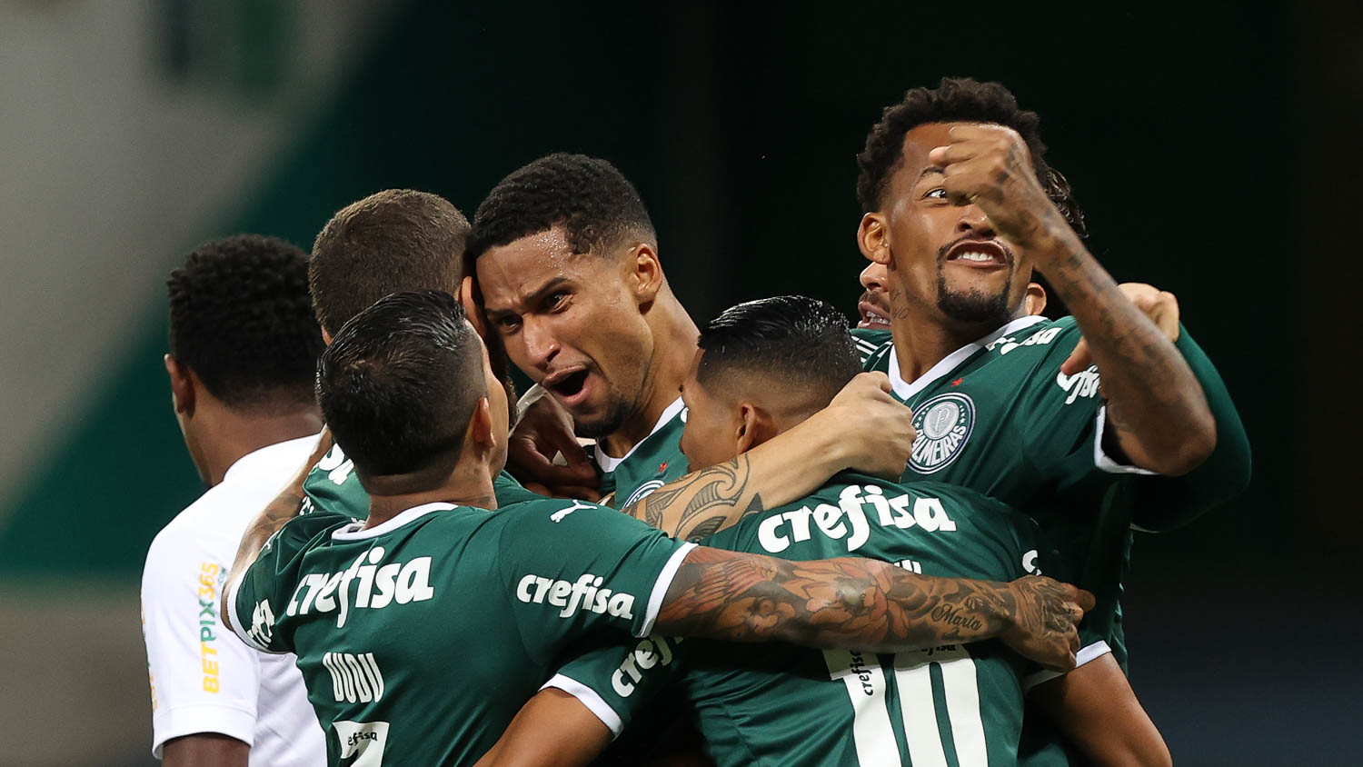 Palmeiras vence Bragantino no Paulista e faz nona final com Abel Ferreira