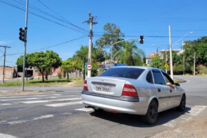 Semáforos da rotatória da Avenida Laranjeiras, em Limeira, apresenta problemas na manhã desta quarta-feira (9)