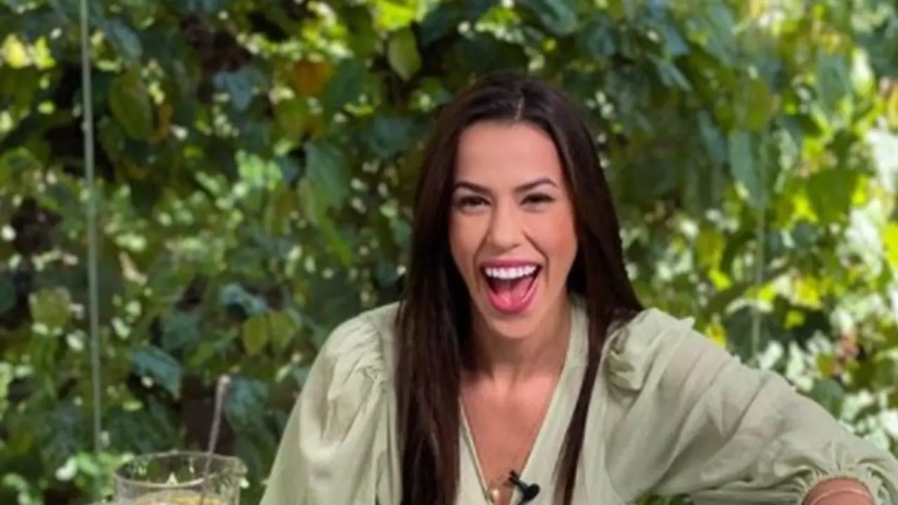 Larissa, eliminada do BBB, confessa 'crush' em P.A. e diz que investiria nele na ausência de Jade