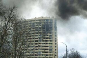 Guerra da Ucrânia deixa ao menos 9 mortos em 14 ataques contra unidades de saúde, diz OMS