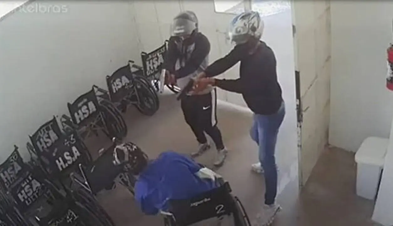 Homens invadem hospital em Guarujá, no litoral de SP, e matam paciente a tiros