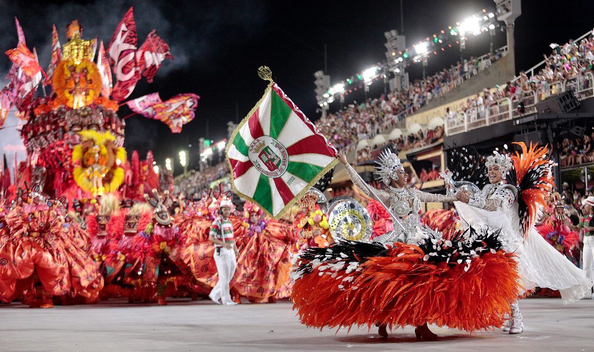 Grande Rio é campeã do Carnaval carioca e leva o primeiro título de sua história