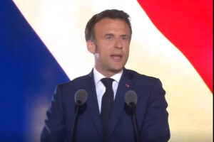 Macron vence Le Pen na França e volta a barrar ultradireita, mas promete mudanças