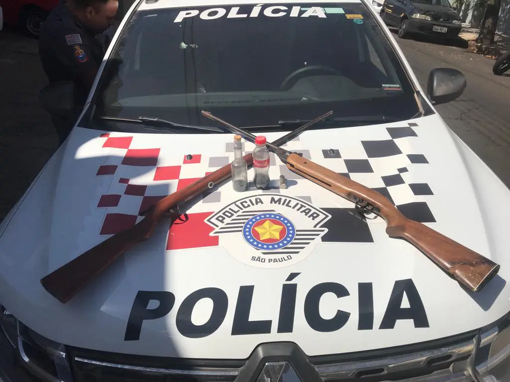 Pai e filho discutem, se ameaçam e são detidos pela PM no Condomínio Pôr do Sol, em Limeira