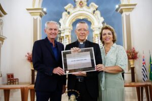 Bispo Dom José Roberto Fortes Palau recebe título de cidadão limeirense