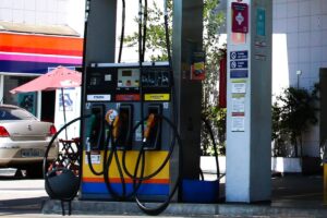 IPCA: preço do combustível impactou alta recorde da inflação oficial