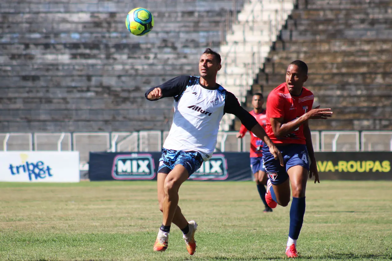 Inter de Limeira empata jogo-treino contra o Primavera no Limeirão