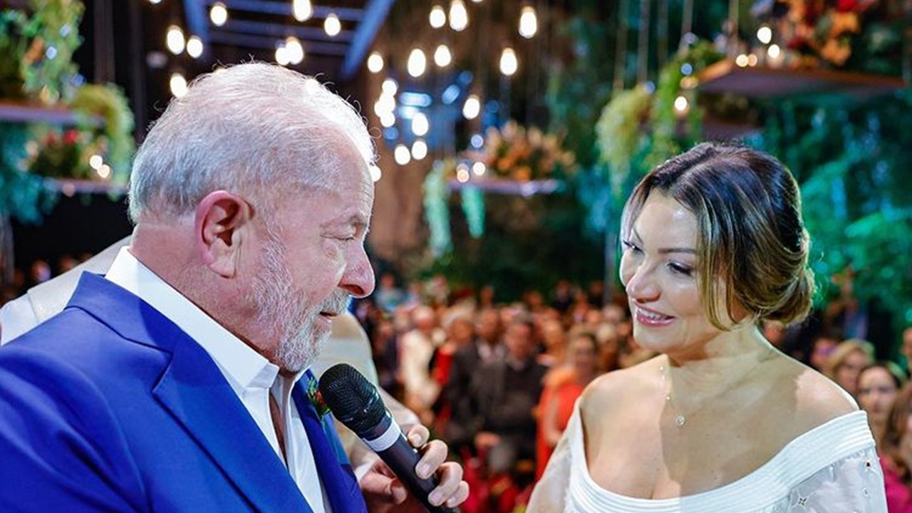 Lula se casa com Janja em cerimônia na noite desta quarta-feira (18)