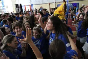 Alunos do Colégio Objetivo arrecadam mais de 10 toneladas de alimentos em gincana