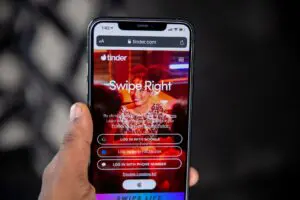 Apps de encontro viram isca para vítimas de sequestro-relâmpago em SP