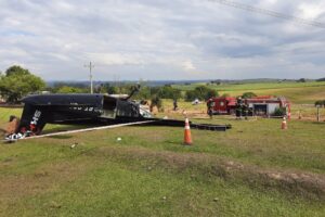 Dois paraquedistas morrem após queda de avião em Boituva