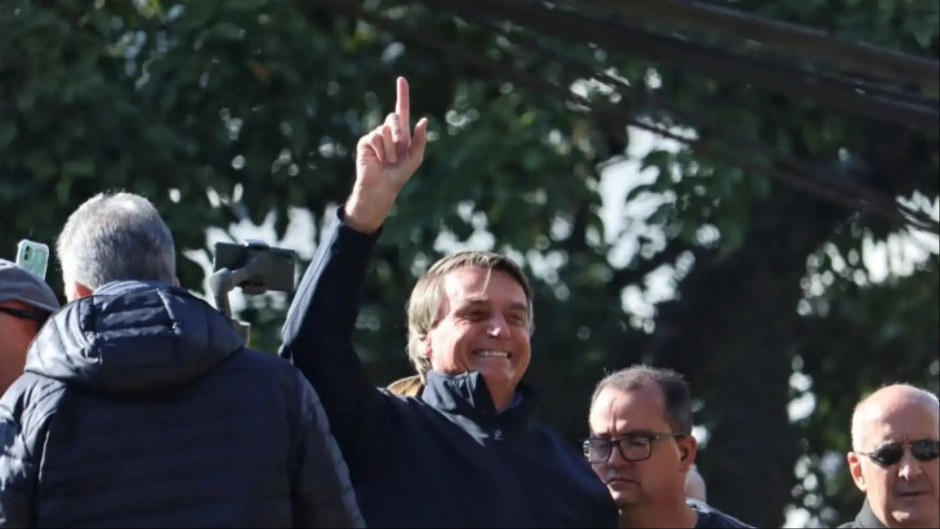 Em Marcha para Jesus, Bolsonaro repete a evangélicos que só Deus o tira do Planalto