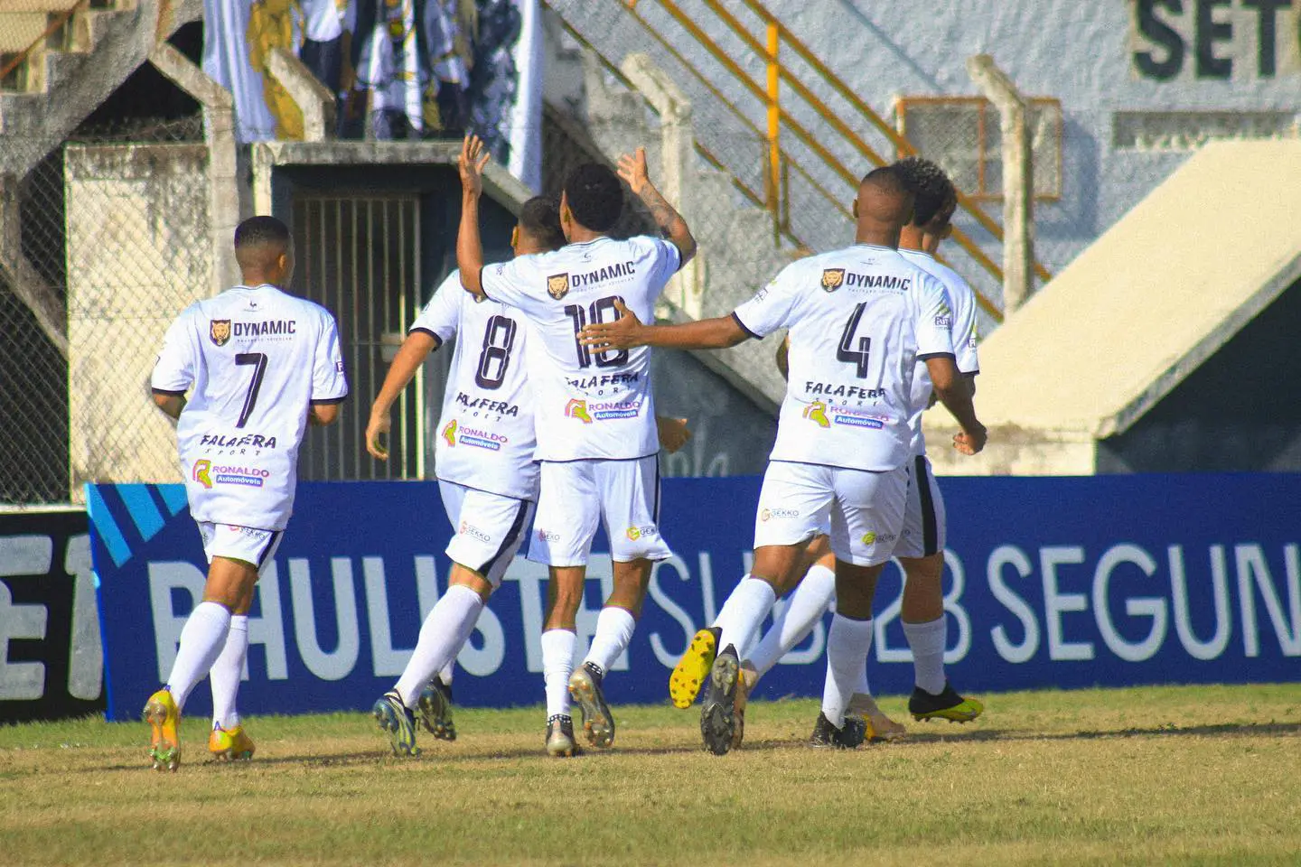 Palmeiras vence jogo-treino contra o Primavera com gols de