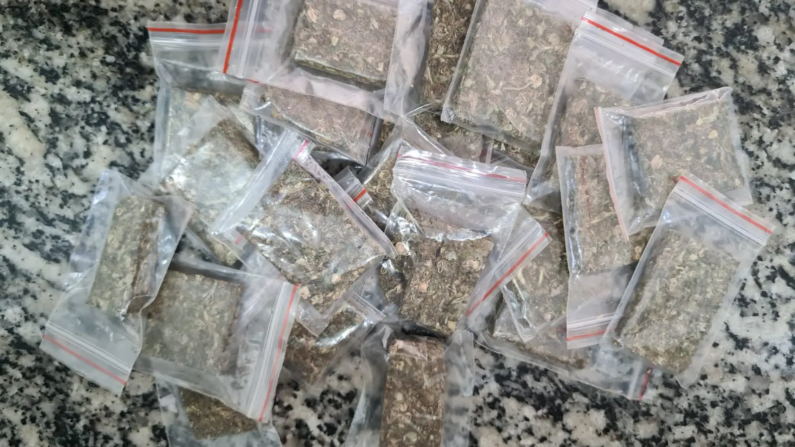 Jovem de 19 anos é preso por tráfico de drogas no Jardim Odécio Degan, em Limeira