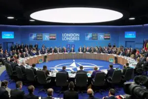 Finlândia pede para entrar na Otan, e Rússia ameaça com retaliação