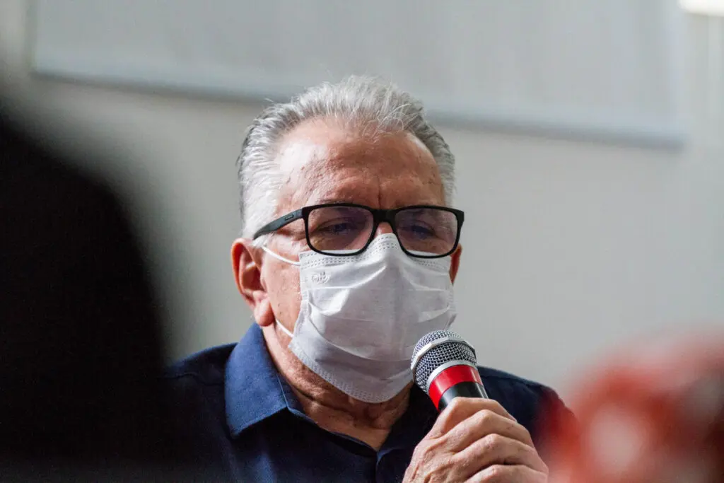 Vitor Santos testa positivo para covid