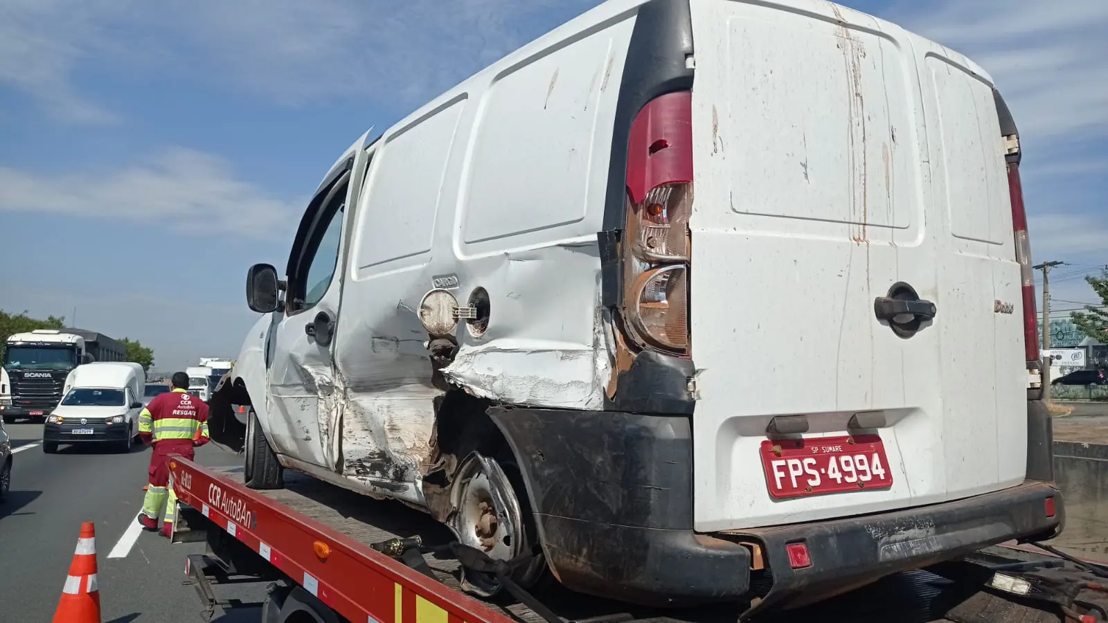 Acidente prejudica trânsito na Rodovia Anhanguera, em Limeira