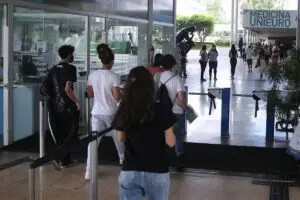Prazo de inscrições para o Enem 2022 termina neste sábado (21)