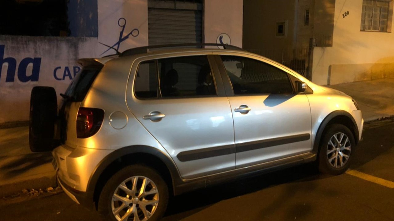PM detêm dupla suspeita de roubo de veículo na Cidade Universitária, em Limeira