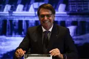 53% afirmam nunca confiar em nada do que diz Bolsonaro, diz Datafolha
