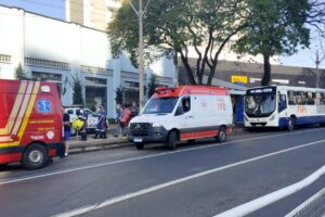 Ataque a facadas dentro de ônibus deixa três mortos em avenida de Piracicaba