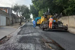 Prefeitura segue no recapeamento de vias da cidade