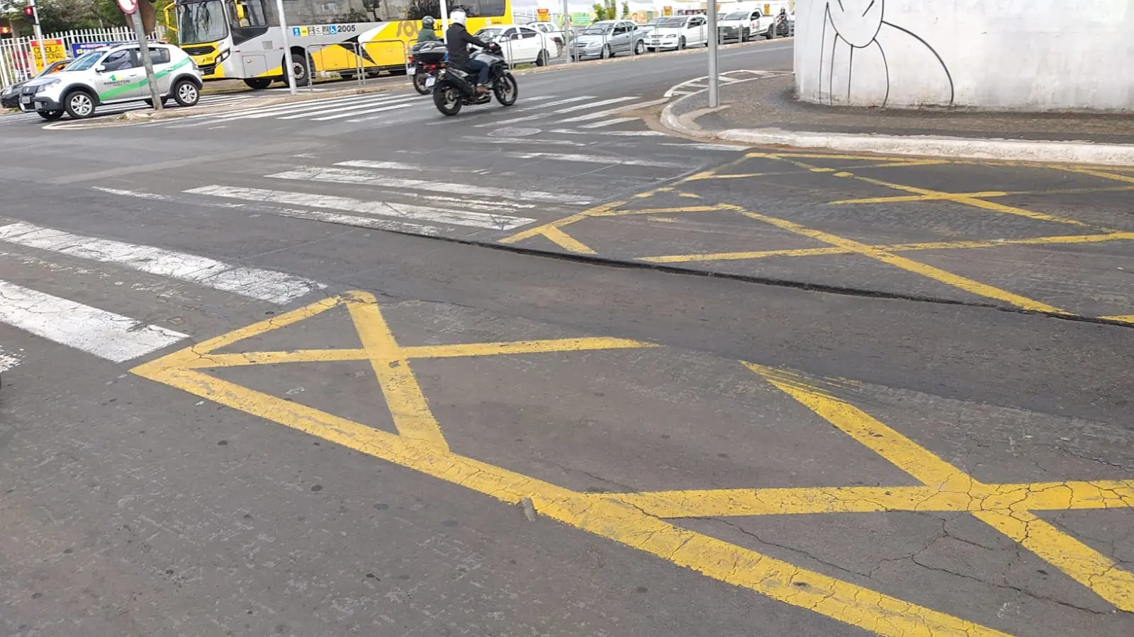 Comissão de obras vai apurar recapeamento após obras da BRK