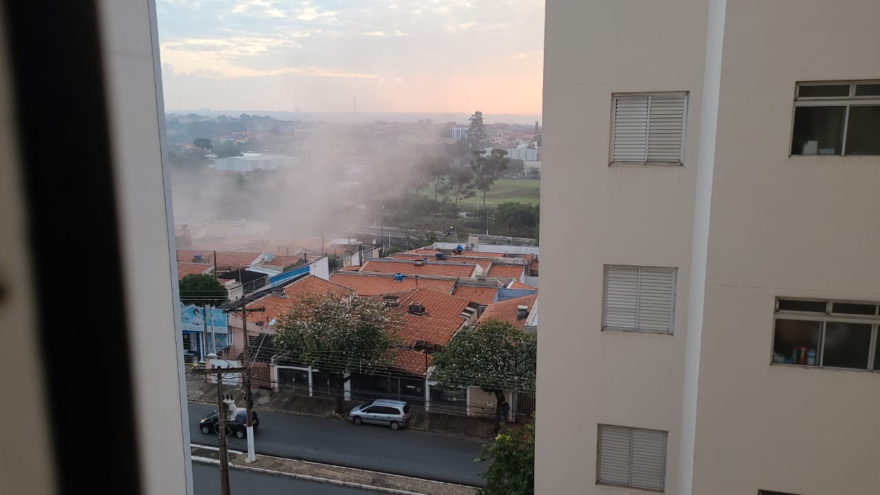 Desabamento de parte do telhado do antigo prédio da Unip, no Cidade Jardim atinge residências em Limeira