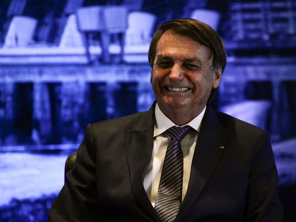 Bolsonaro amplia gasto com cartão corporativo às vésperas da eleição