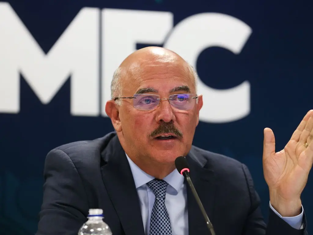 Campanha de Bolsonaro vê prisão de ex-ministro como 'verdadeiro desastre'