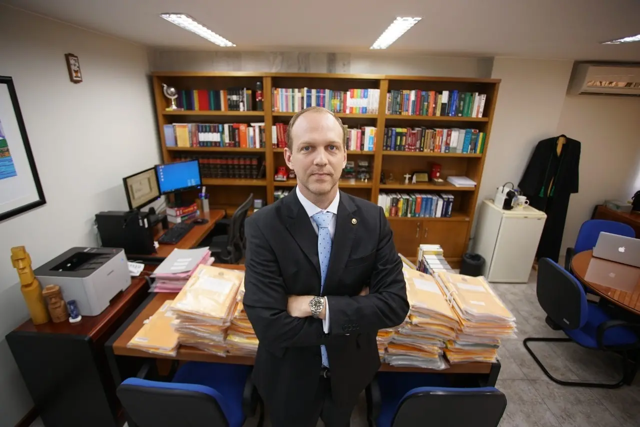 Juiz que determinou prisão de Milton Ribeiro recebe ameaças, diz Justiça Federal