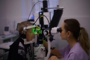 Um quarto dos brasileiros não vai ao oftalmologista, indica pesquisa