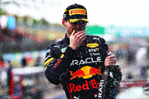 Após largar na 10ª posição, Verstappen vence o GP da Hungria