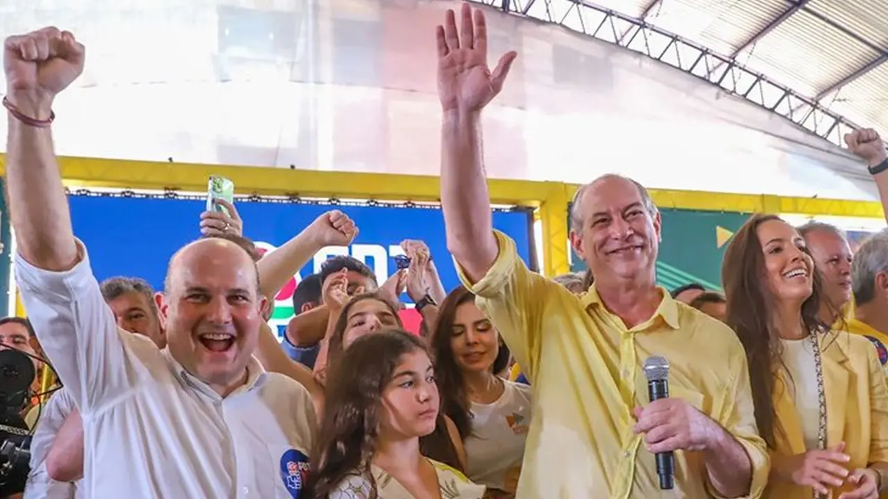 Ciro oficializa candidatura e iguala Lula e Bolsonaro em ataques