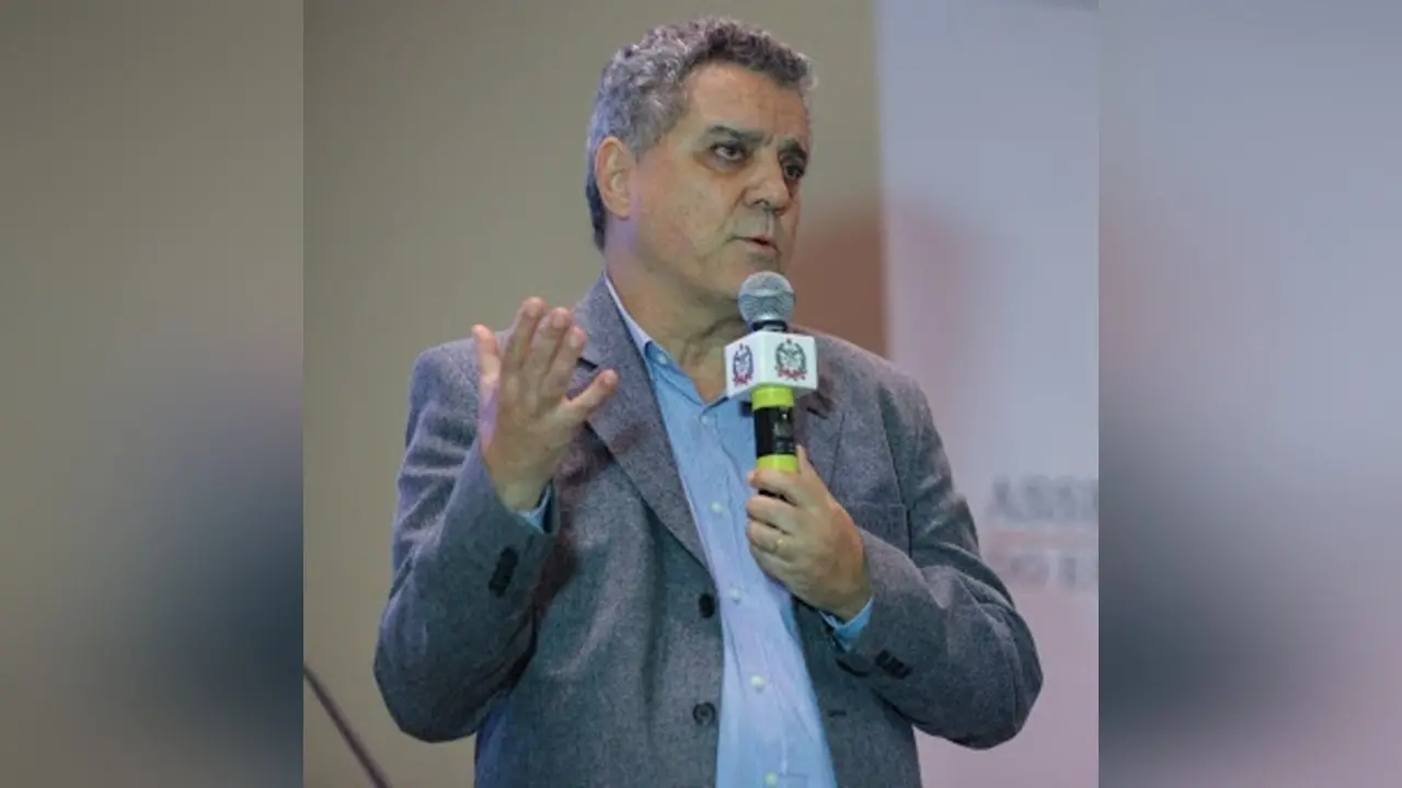 Geneticista referência no Brasil lança livro na Apae Limeira