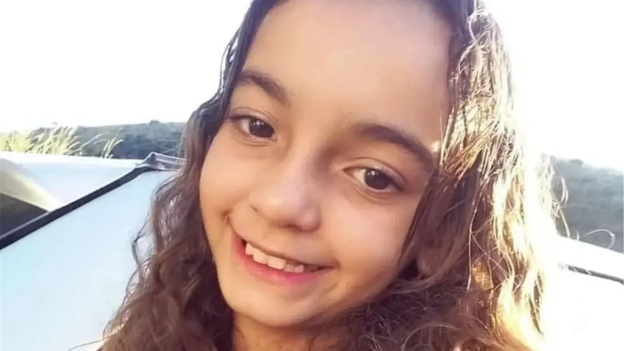 Menina encontrada morta foi estuprada, estrangulada e queimada ainda viva
