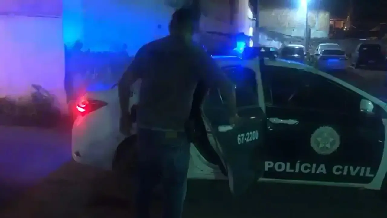 Menina encontrada morta foi estuprada, estrangulada e queimada viva