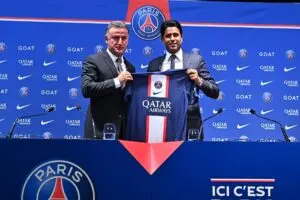 Novo técnico do PSG diz que quer manter Neymar na equipe