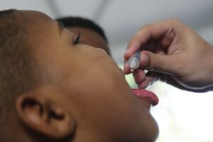 Limeira inicia campanha de imunização contra poliomielite e atualização vacinal