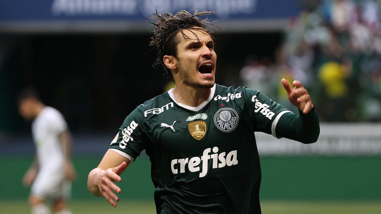 Palmeiras enfrenta Flamengo mirando a liderança do Brasileiro